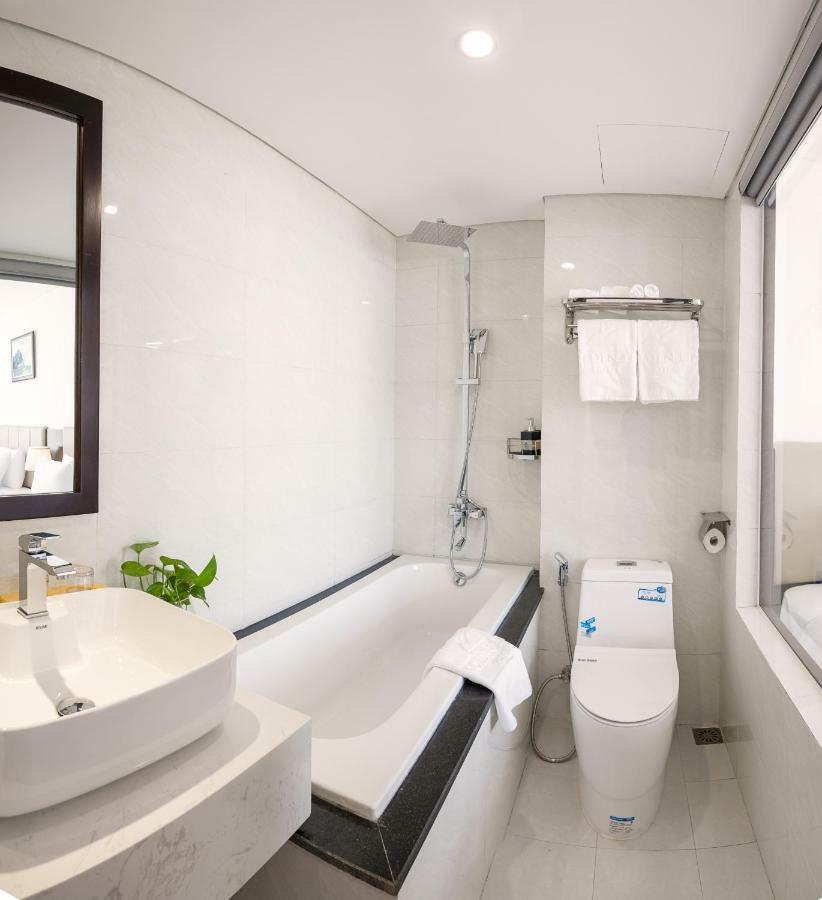 Golden Line Hotel Danang Exterior foto